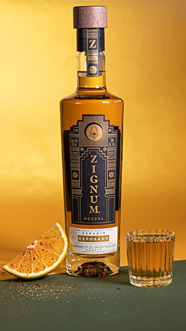 Mezcal Zignum Reposado con vaso de chupito