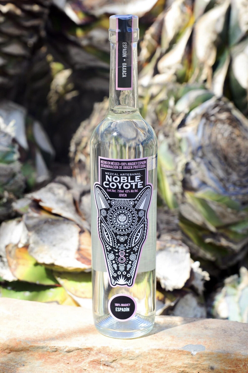 Mezcal Noble Coyote Espadin con Piñas